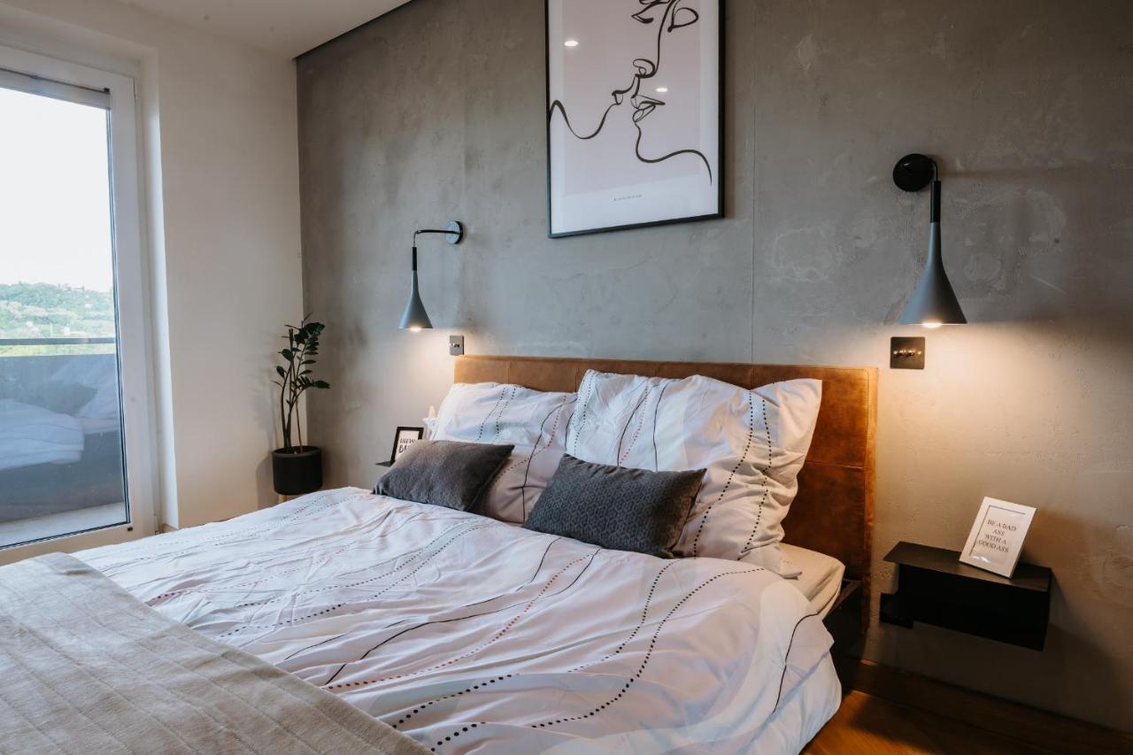 Apartamento Minimalist Design Penthouse - Kosice Old Town Exterior foto